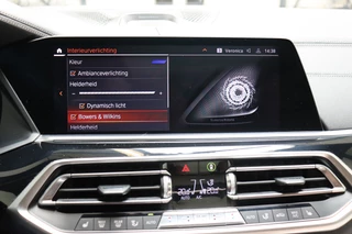 BMW X5 xDrive40i High Executive M Sport Pakket Automaat  / Live Cockpit Professional / Adaptive Air Suspension / Panoramadak Sky Lounge / Bowers & Wilkins / Active Steering / Comfortstoelen / Laserlight / Crafted Clarity / 22 Inch / Leder / M Sportremsysteem / 33