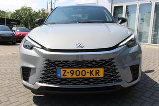 Lexus LBX 1.5 Emotion 2WD / 9