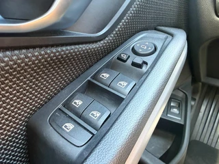 BMW 3-serie Touring 320e High Executive *Laser Koplampen* / 16