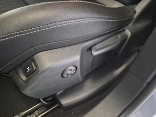 Opel Grandland X 1.2 Turbo Business Elegance / 11