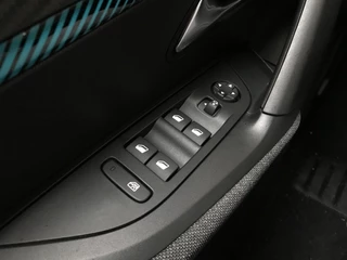 Peugeot 2008 1.2 PureTech Style | Camera | Navigatie / 26