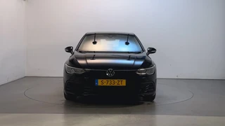Volkswagen Golf 1.0 TSI 110pk Life Sfeerverlichting Navigatie App-Connect DAB+ / 15