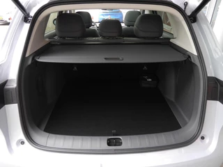 Leapmotor B10 Design ProMax 67.1 kWh | Wltp 434km | 750kg trekgewicht | Stoel en stuur verwarming | 360 graden camera | Lederen bekleding | Panoramadak | Led | Regensensor | Sfeerverlichting | Elektrisch verstelbare voorstoelen / 17