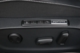Volkswagen ID.7 Pro Business 77 kWh Leder/IQ.Light/360/Head-up/Discover Pro Max/Keyless/20"/Trekhaak wegkl. / 28