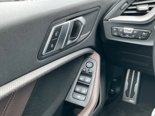 BMW 1 Serie 120i M-Sport Automaat Pano.dak Leer Stoel/Stuurverw HUD Carplay Stoelverw Led VOL! / 27