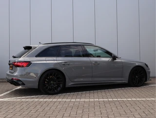 Audi A4 Avant RS4  | RS Dynamic | Pano | B&O | Massage / 5