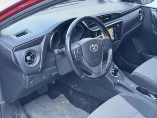 Toyota Auris 1.8 Hybrid Executive / 9