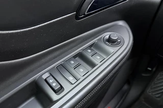 Opel Mokka X 1.4 Turbo Innovation | Trekhaak | AGR Comfortstoelen | Climate control | Half lederen bekleding | Keyless | Camera | Lichtmetalen velgen / 21