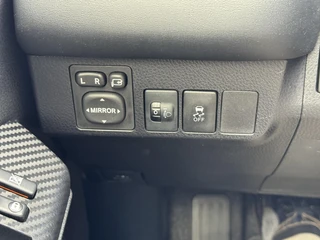 Toyota RAV4 2.0 Style 4WD / 21