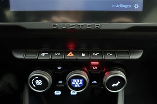 Dacia Duster 1.3 TCe 150 Journey Automaat | Navigatie | Camera | Keyless | Dakrails | Weinig kilometers | Hoge instap | Lichtmetalen velgen / 25