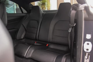 Mercedes E-klasse Coupé 200 Prestige Sport AMG pakket | Automaat | NL auto | 184 pk | 20 inch | Camera | Xenon | PDC | Sportstuur | Cruise-control | Climate-control | Leer / 19