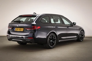 BMW 5-serie Touring 530e xDrive M-Sport | LEDER | STOELVERWARMING | TREKHAAK | 19" / 2