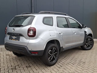Dacia Duster 1.3 TCe 130pk Comfort * Navigatie * Cruise Control * Airco * / 2