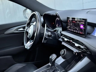Alfa Romeo Tonale 1.5T Hybrid Edizione Speciale / 2
