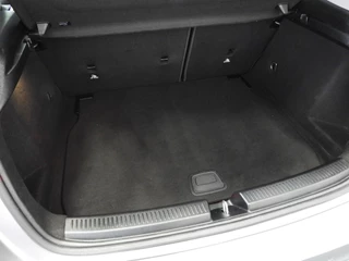 Mercedes-Benz A-Class A160 Business Solution / 28