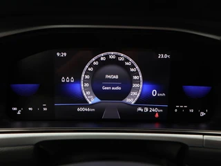 Volkswagen T-Roc 1.0 TSi 110 Pk Life | Adaptive Cruise | Airco | Camera | CarPlay | 17 Inch | 60.043 Km !! / 19