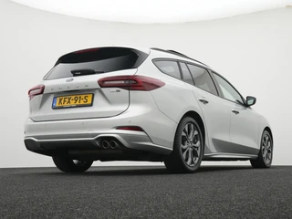 Ford Focus Wagon 1.0 EcoBoost Hybrid ST Line X Private lease €539 p.m. / 46
