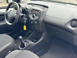 Toyota Aygo FUN 5-DEURS AIRCO NL-AUTO 1E EIGENAAR ELEKTRISCHE RAMEN / 5