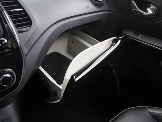 Renault Captur 0.9 TCe Xmod | Lederen bekleding | Stoelverwarming | Trekhaak | Keyless entry en start | Climate control | Navigatie | Extra getint glas | Regensensor / 33