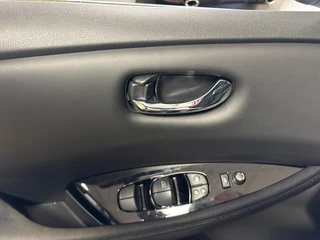 Nissan LEAF N-Connecta 40 kWh / camera / Navigatie / cruisecontrol /boeken/stoelverw / 13