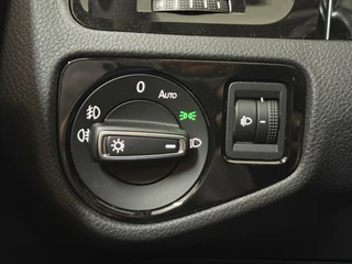 Volkswagen Golf Variant 1.4 TSI R-line | 150pk | DSG Camera | Licht+Zicht | Ambient | Winter Pakket / 23