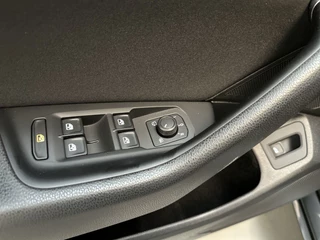Volkswagen Passat Variant 1.5 TSI 150pk DSG Comfort Business Navigatie Parkeersensoren App-Connect / 15