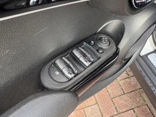 MINI 5-deurs 1.5 Cooper 136pk Bns.Edition 5-drs. NAVI/CARPLAY/CLIMA/CRUISE/PDC/LED / 42