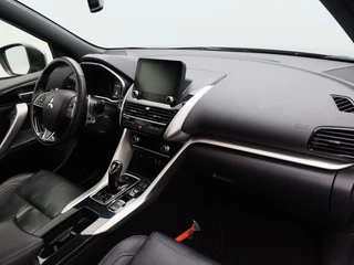 Mitsubishi Eclipse Cross 2.4 PHEV Prestige | Stoelverwarming | Camera | Panoramadak | Climatronic | Navigatie | CarPlay | 19 inch | 86.363 Km !! / 41