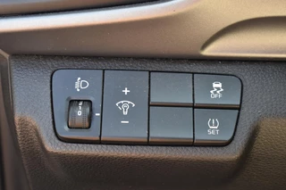 Kia Stonic 1.0 T-GDi DynamicLine 1e Eigenaar | Navigatie | Camera | 12 mnd BOVAG garantie | Whatsapp 06-53188999 / 16