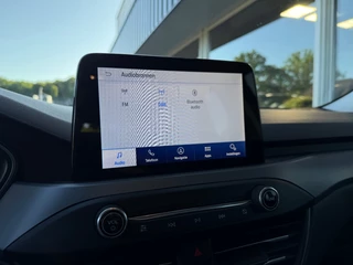 Ford Focus Wagon 1.0 EcoBoost Connected - Navi Carplay Park. sens. voor en achter / 32