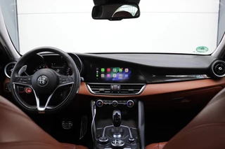 Alfa Romeo Giulia 2.0T SUPER AUT ORIG.NL/A.CarPlay/Ad.Cruise/Stuur&Stoelverw./18inch 114dkm! / 9