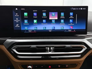 BMW 3-serie 320i M Sport | Schuifdak | Camera | HeadUp Display | Stoelverwarming | Memory Stoelen / 30