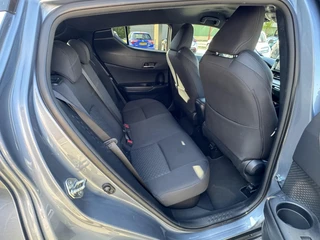 Toyota C-HR 1.8 HYBRID STYLE STOELVERW BLIND-SPOT PARK-SENSOREN NAVI APPLE/ANDROID KEYLESS 18" LM-VELGEN ALL-SEASONS / 16