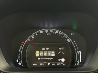 Toyota Aygo X 1.0 VVT-i S-CVT Pulse Plus Automaat | Keyless Entry | Parkeersensoren voor + achter | 17'' L.M. Velgen / 14