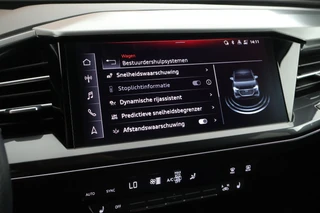 Audi Q4 Sportback e-tron 40 204pk S Edition 77 kWh SOH 91% Stoelverwarming Camera HUD Keyless ACC S-Line / 32