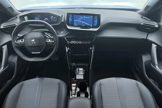 Peugeot e-2008 EV Allure Pack 50 kWh | Achteruitrijcamera | Lichtmetalen velgen | Navigatie | Apple Carplay/Android Auto | / 18