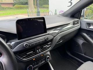 Ford Focus Wagon 1.0 EcoBoost ST Line Business / 29