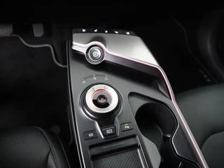 Kia EV6 Edition Advanced 84 kWh  - Stoelverwarming/verkoeling / Stuurwielverwarming - Camera - Apple Carplay - Android Auto - 7 jaar of 150.000km Fabrieksgarantie / 33