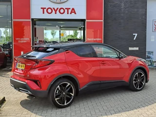 Toyota C-HR 1.8 HYBRID GR-SPORT 19"LM-VELGEN CAMERA NAVI STUUR-/STOELVERWARMING P-SENSOREN AD-CRUISE HALF-LEDER/ALCANTARA / 2