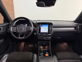 Volvo XC40 1.5 T3 R-Design | Pano | Winterpakket | Elektr voorstoelen+memory | Camera | Carplay / 6