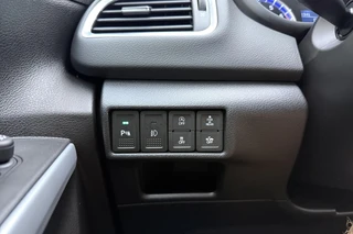 Suzuki S-Cross 1.4 Boosterjet Stijl 140pk | Panoramadak | Navigatie | Camera | Lederen Bekleding | Climate Control | Stoelverwarming | Cruise Control Adaptief / 19