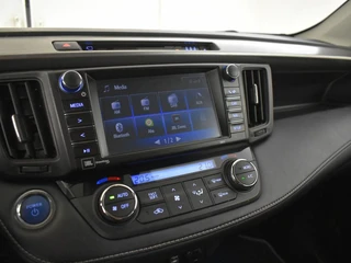 Toyota RAV4 2.5 Hybrid AWD Executive Edition / 26