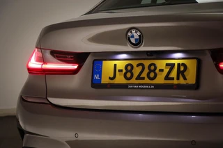 BMW 3-serie 330e xDrive eDrive M-Sport Edition | MEDIA PACK | STUURVERWARMING | TREKHAAK | 19" / 30