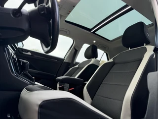 Volkswagen T-Roc 1.5 TSI Sport Business R | Pano | Camera | Keyless | / 8
