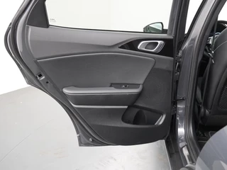 Kia XCeed 1.5 T-GDi GT-Line  - Automaat - Panorama dak - Stoel/Stuur verwarming - Navigatie - Climate Control - Achteruitrijcamera - Elektrische Achterklep - 7 jaar of 150.000km Fabrieksgarantie / 37