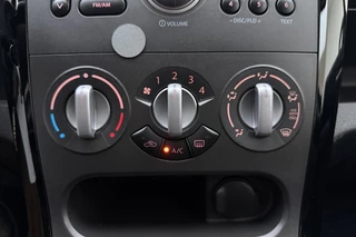 Suzuki Splash 1.0 VVT Comfort EASSS 65pk | Airco | Centrale Vergrendeling | Parkeersensoren Achter | Radio-CD | Hoge instap | Dealeronderhouden / 22