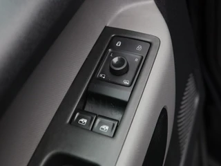 Volkswagen ID. Buzz Pro 77kWh 204 Pk | 21 inch | IQ.Light | Adaptive Cruise | Camera | Keyless Entry | 78.399 Km!! / 19