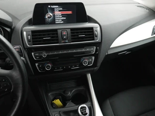 BMW 1-serie 118i | Stoelverwarming | Cruise Control | Parkeersensoren | Navigatie / 22