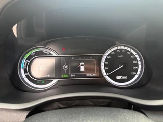 Kia Niro 1.6 GDi Hybrid ExecutiveLine | Trekhaak | Stoel verwarming en koeling | Lederen bekleding | Navigatie | Dodehoek detectie | Apple Carplay / Android Auto | Verbruik 1 op 20! / 25