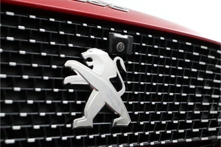 Peugeot 5008 1.2 PureTech Active Pack Business  GT - Trekhaak - All Seasonbanden - Schuif/kantel dak - Virena zekerheidspakket €895 / 48